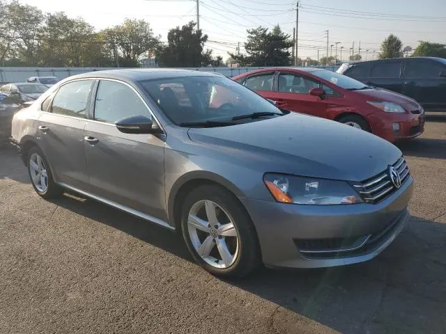 2012 VOLKSWAGEN PASSAT SE