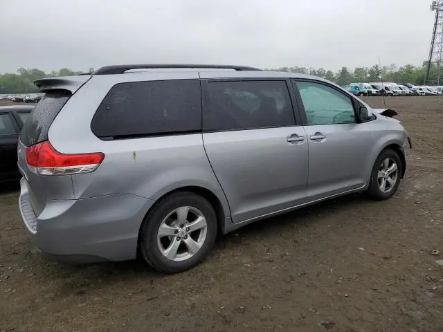 2011 TOYOTA SIENNA LE  