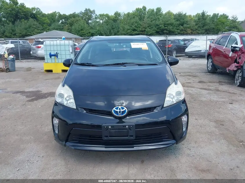 2013 TOYOTA PRIUS THREE SE