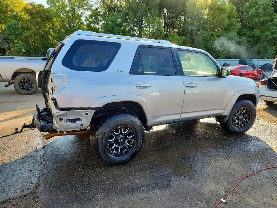 2017 TOYOTA 4RUNNER SR5  