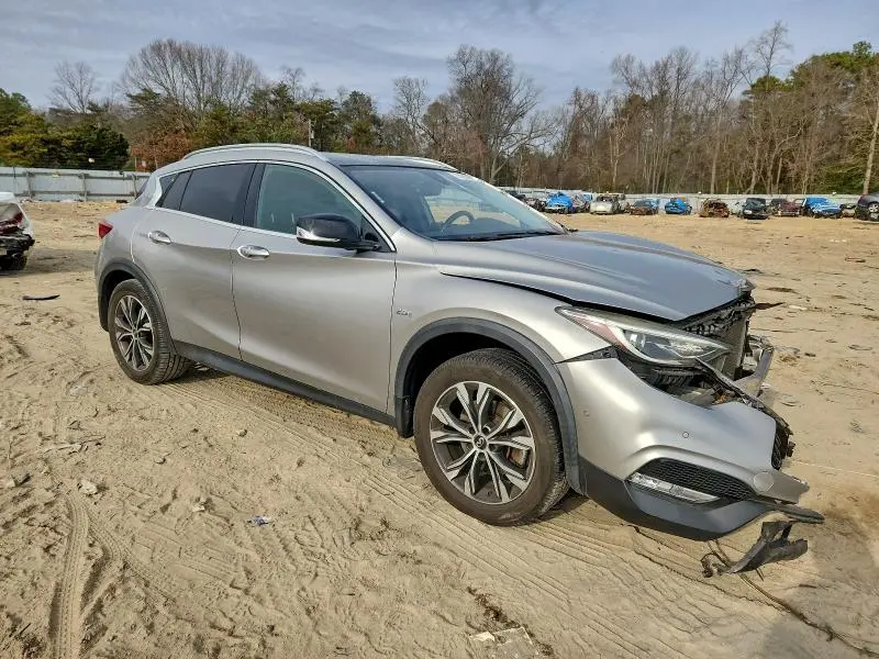 2017 INFINITI QX30 BASE  