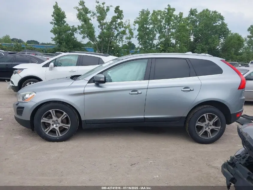 2013 VOLVO XC60 T6