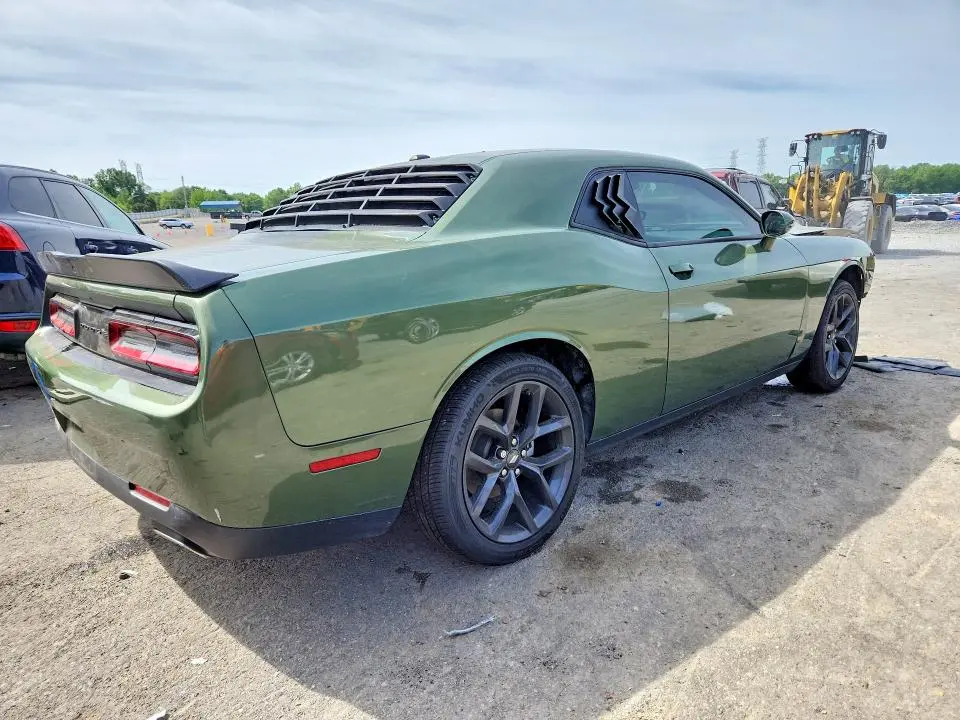 2021 DODGE CHALLENGER SXT  