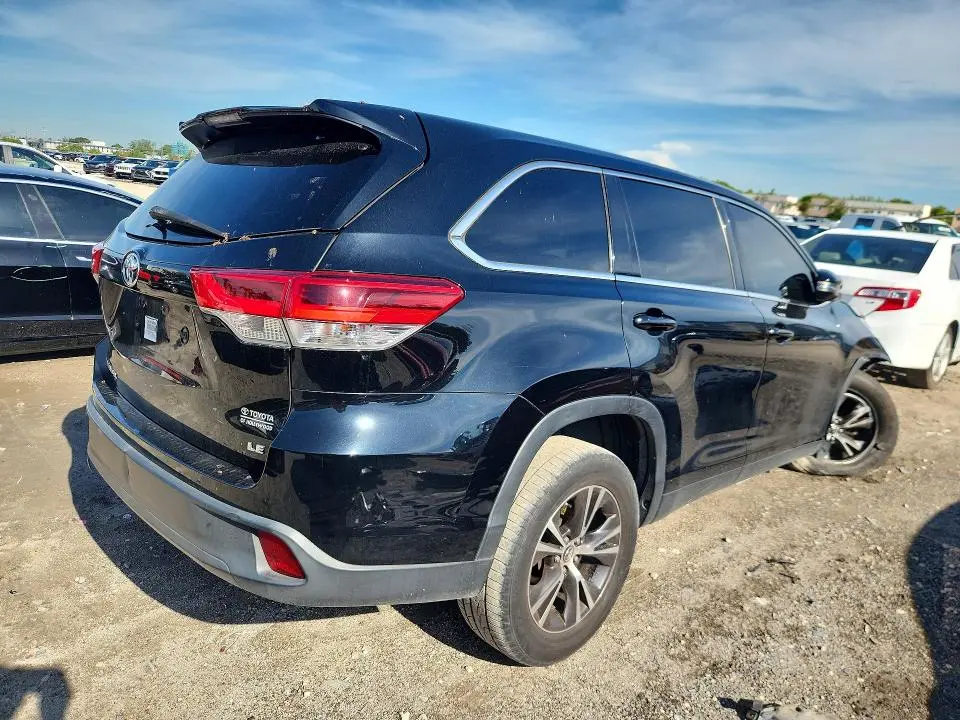 2019 TOYOTA HIGHLANDER LE PLUS  