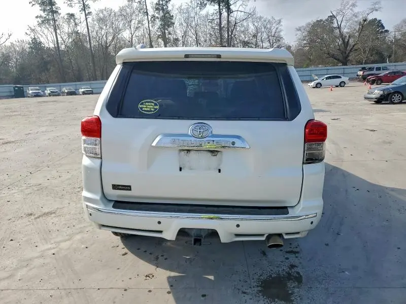 2010 TOYOTA 4RUNNER SR5  