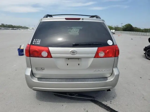 2010 TOYOTA SIENNA XLE  