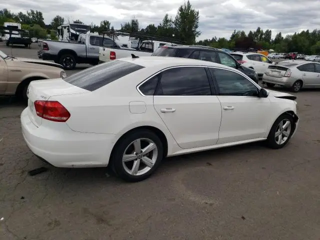 2013 VOLKSWAGEN PASSAT SE  