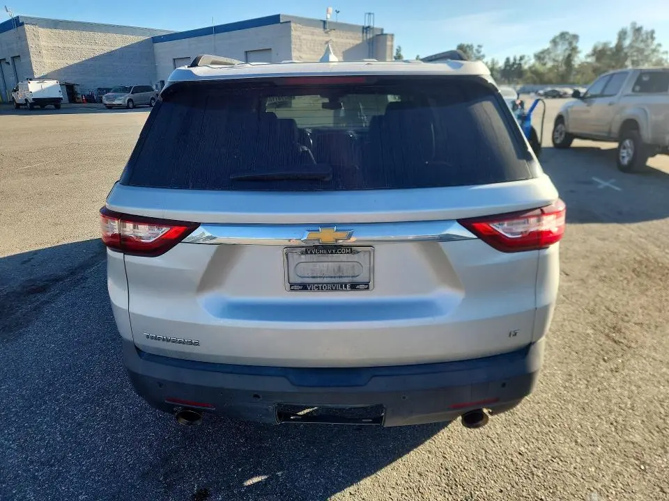 2021 CHEVROLET TRAVERSE LT  
