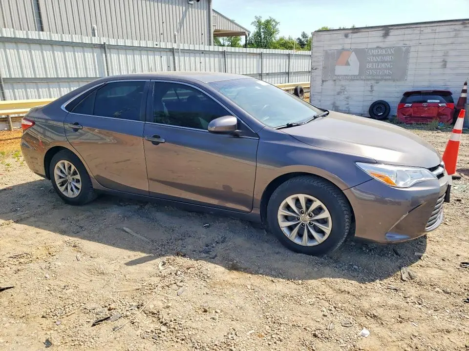 2015 TOYOTA CAMRY LE  