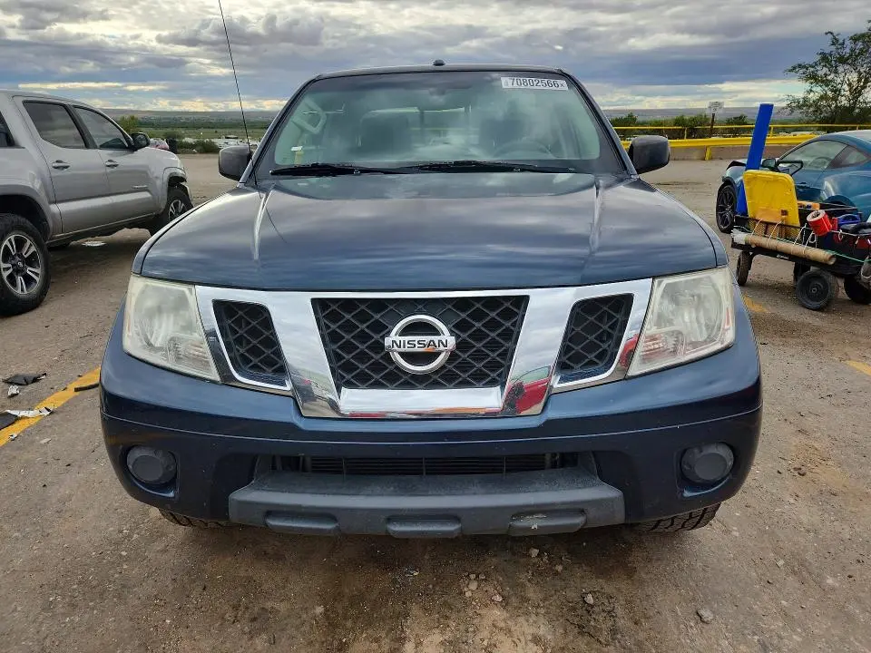 2017 NISSAN FRONTIER SV  