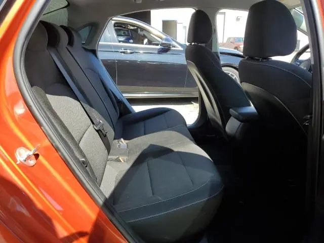 2023 KIA FORTE LX  