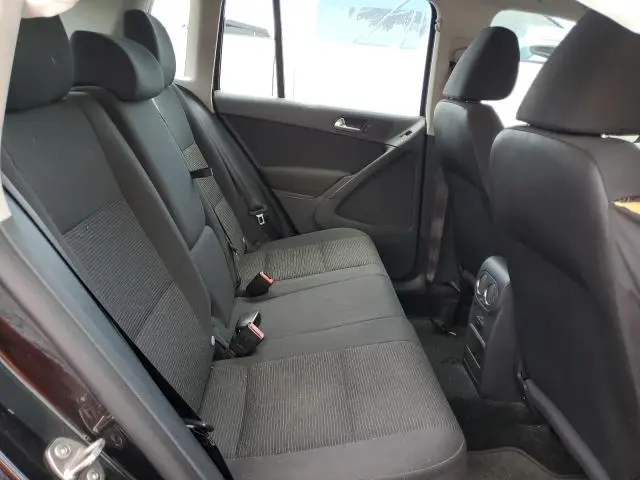 2013 VOLKSWAGEN TIGUAN S  