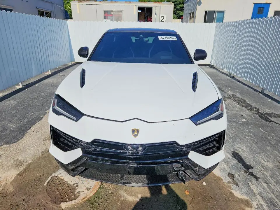 2024 LAMBORGHINI URUS PERFORMANTE  