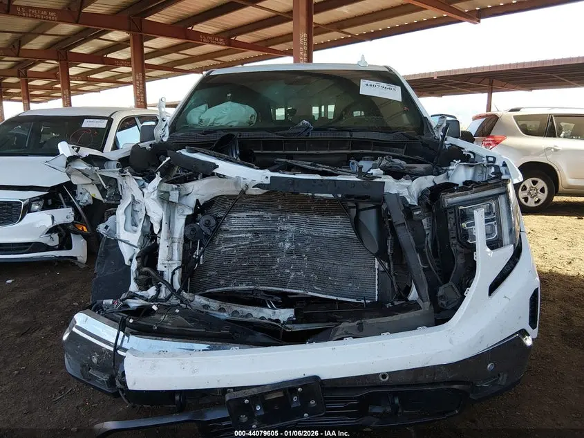 2024 GMC SIERRA 1500 4WD  SHORT BOX SLT