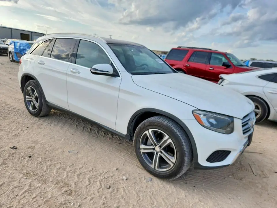 2016 MERCEDES-BENZ GLC 300  