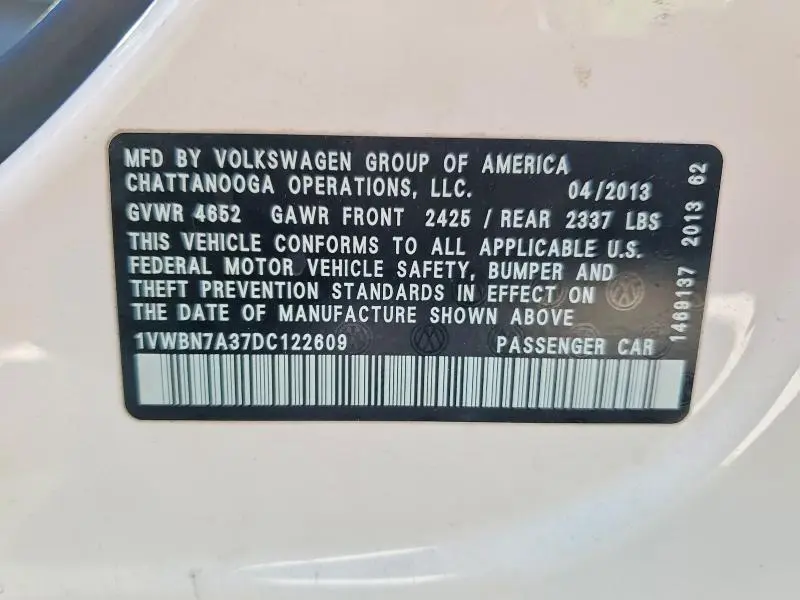 2013 VOLKSWAGEN PASSAT SE  