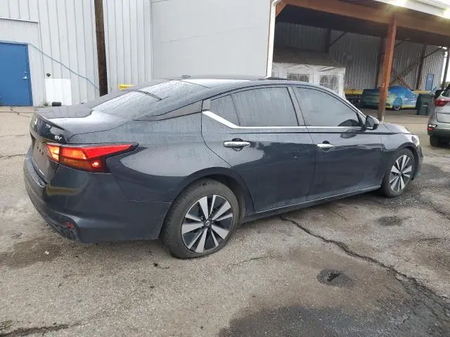 2022 NISSAN ALTIMA SV  