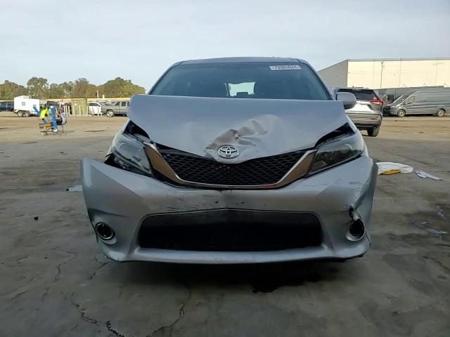 2015 TOYOTA SIENNA SPORT