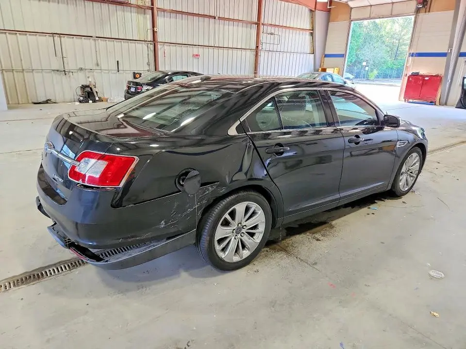 2010 FORD TAURUS LIMITED  