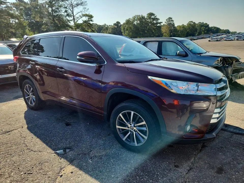2018 TOYOTA HIGHLANDER XLE  