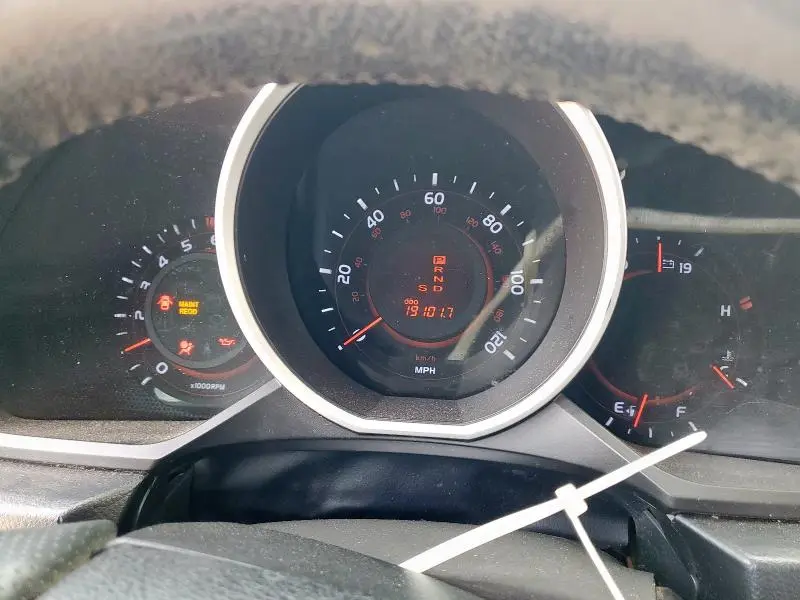 2010 TOYOTA 4RUNNER SR5  
