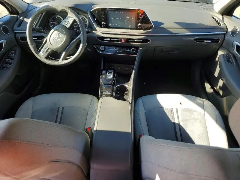 2022 HYUNDAI SONATA SE  