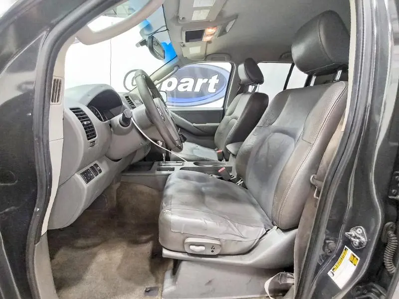2010 NISSAN FRONTIER SE V6  