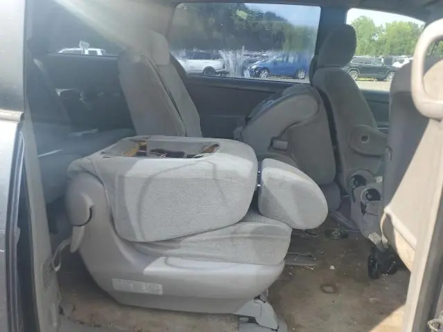 2010 TOYOTA SIENNA CE  