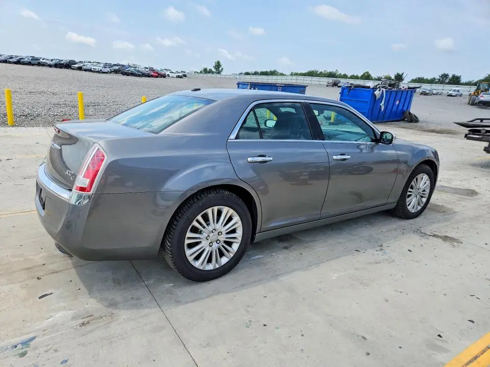 2011 CHRYSLER 300C   