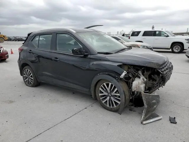 2021 NISSAN KICKS SV  