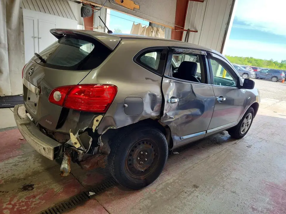 2011 NISSAN ROGUE S  
