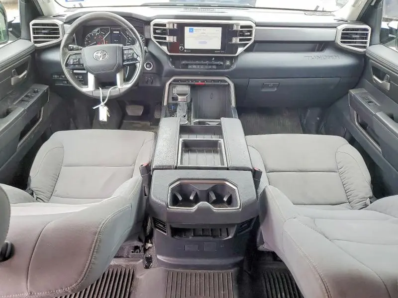 2023 TOYOTA TUNDRA CREWMAX SR5  