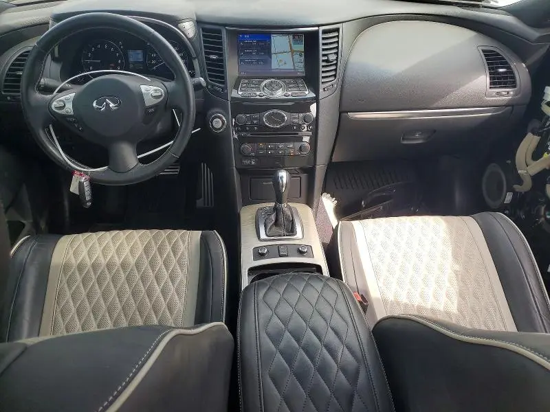 2017 INFINITI QX70 BASE  