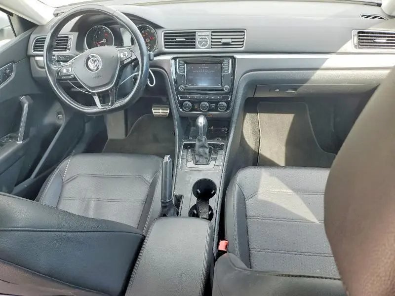 2017 VOLKSWAGEN PASSAT R-LINE  