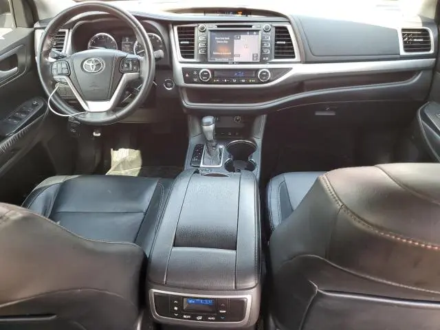 2015 TOYOTA HIGHLANDER XLE  