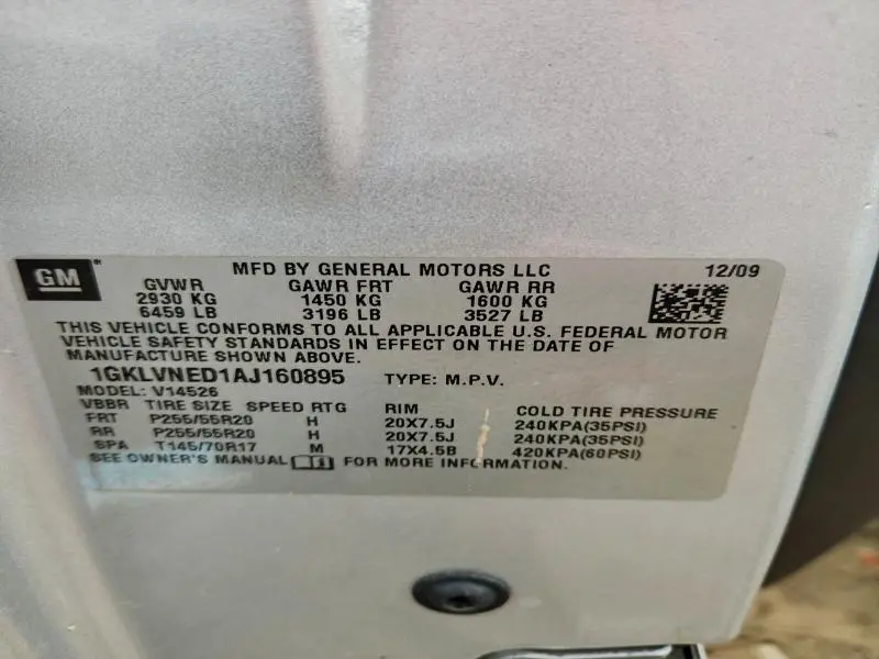 2010 GMC ACADIA SLT-2  