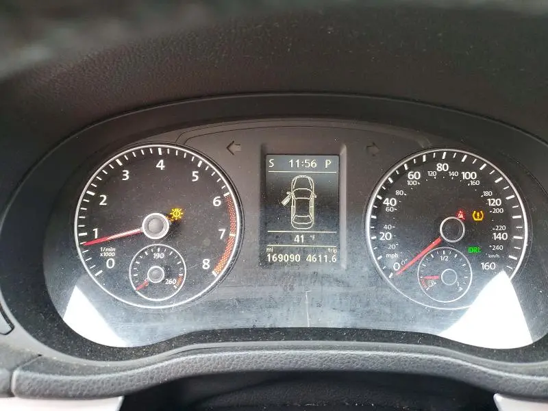 2013 VOLKSWAGEN PASSAT SE  