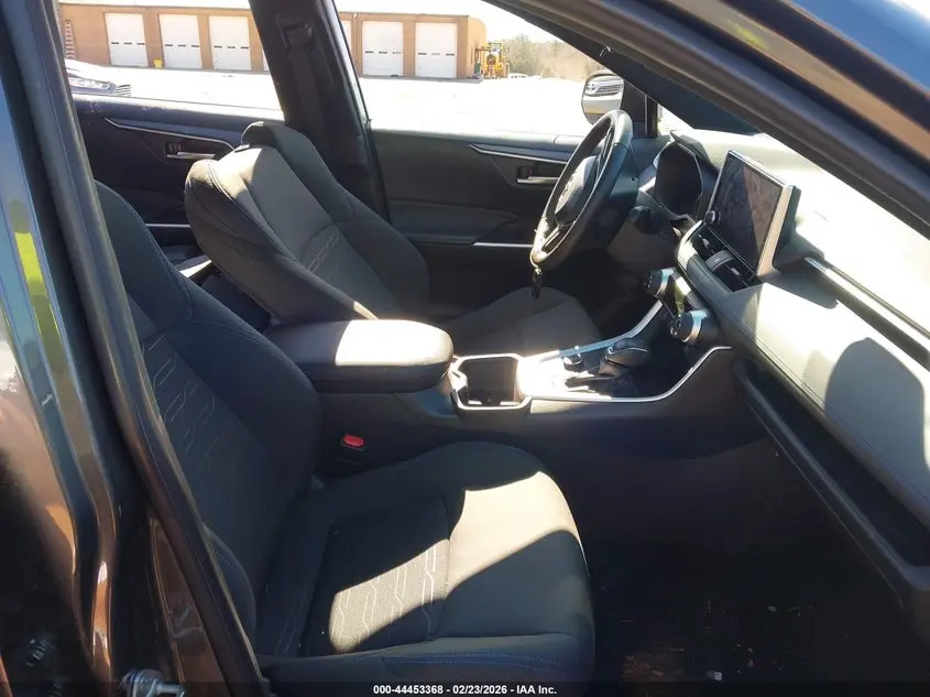 2023 TOYOTA RAV4 HYBRID SE