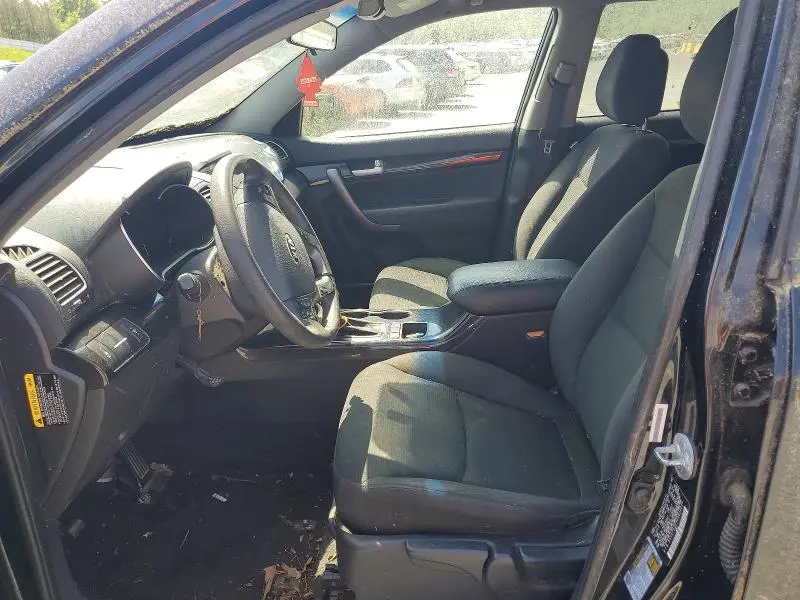 2015 KIA SORENTO LX  