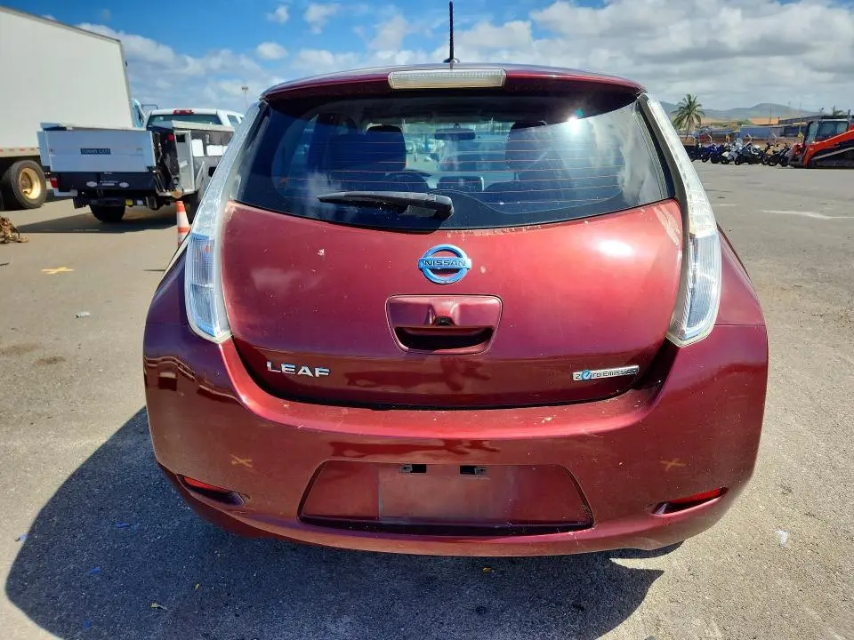 2016 NISSAN LEAF SV  