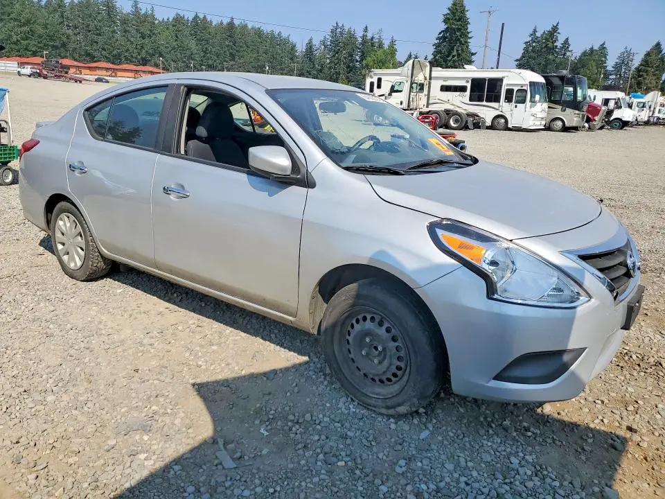 2019 NISSAN VERSA SV  