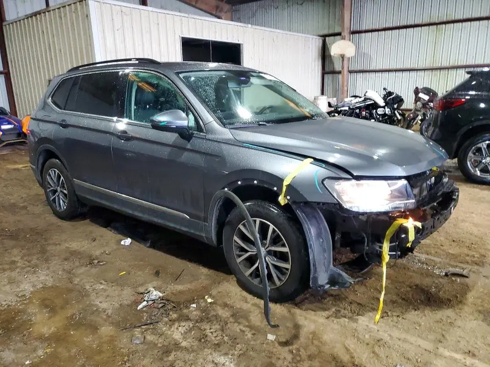 2020 VOLKSWAGEN TIGUAN SE  