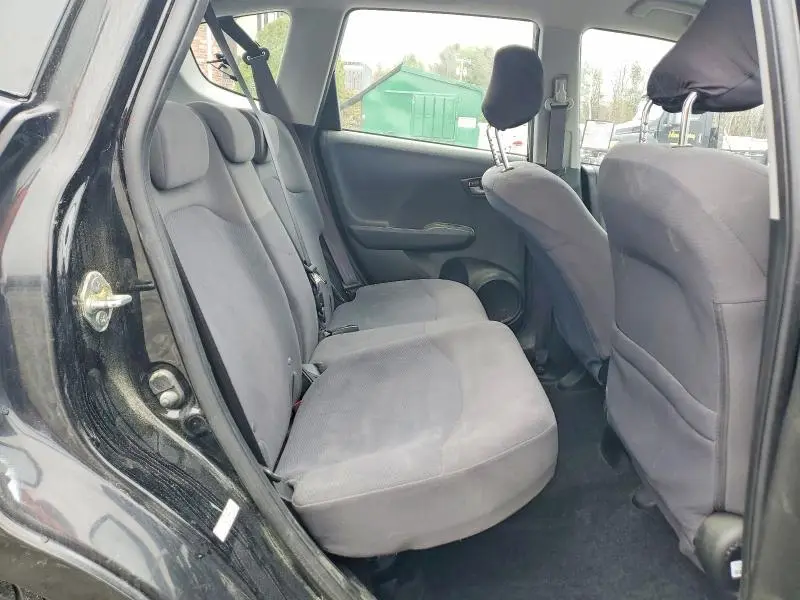 2010 HONDA FIT   