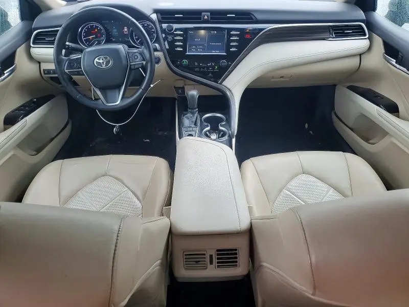 2018 TOYOTA CAMRY XLE  