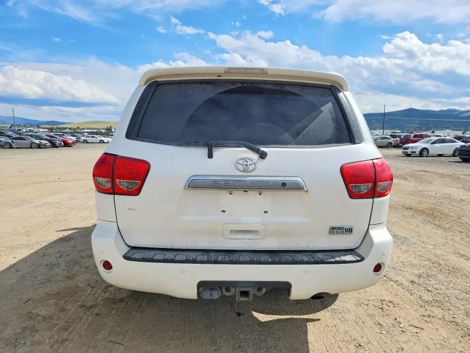2016 TOYOTA SEQUOIA PLATINUM  