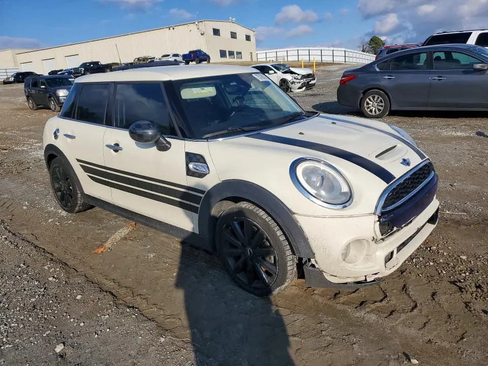 2015 MINI COOPER S  