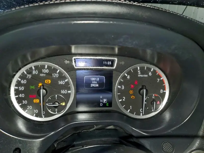 2017 INFINITI QX30 BASE  