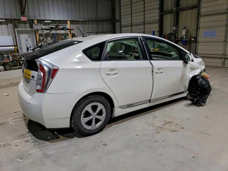 2013 TOYOTA PRIUS   