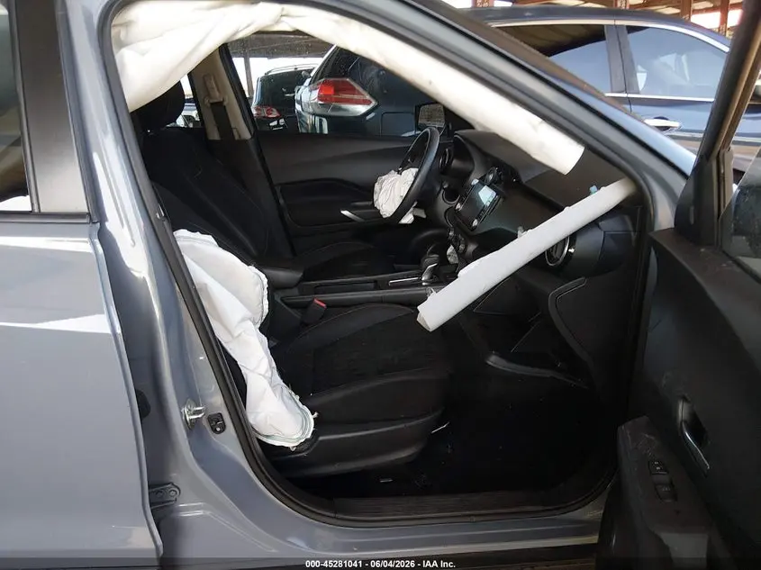 2021 NISSAN KICKS SV XTRONIC CVT