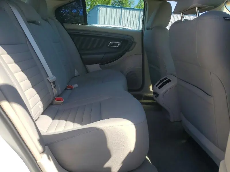 2011 FORD TAURUS SE  